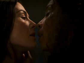 Rosamund Pike sexy, Sophie Okonedo sexy – The Wheel of Time s01e06 (2021)