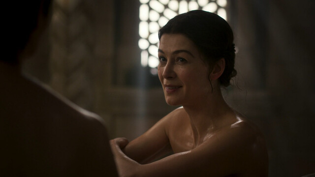 Rosamund Pike sexy, Sophie Okonedo sexy – The Wheel of Time s01e06 (2021)