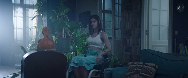 Honorine Magnier nude, Eugenie Derouand sexy – The Advent Calendar (2021)