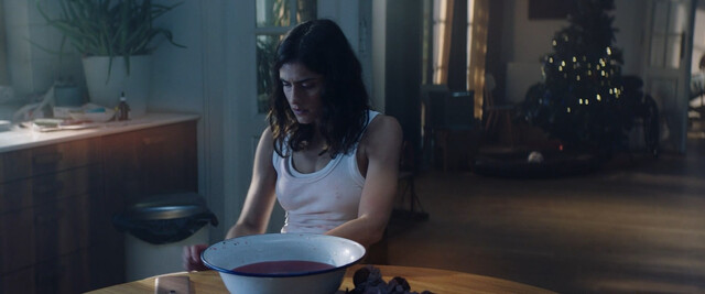 Honorine Magnier nude, Eugenie Derouand sexy – The Advent Calendar (2021)