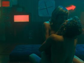 Melanie Olivares sexy, Maria Leon sexy, Aixa Villagran nude, Gisela Arnao nude, Pilar Castro sexy – More the Merrier (Donde caben dos) (2021)