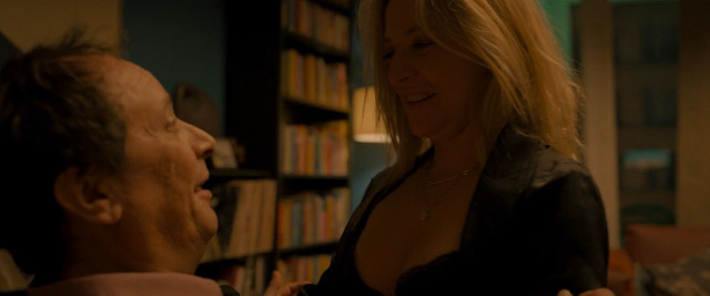 Melanie Olivares sexy, Maria Leon sexy, Aixa Villagran nude, Gisela Arnao nude, Pilar Castro sexy – More the Merrier (Donde caben dos) (2021)