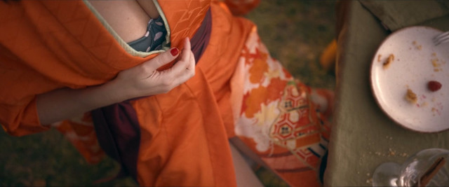 Melanie Olivares sexy, Maria Leon sexy, Aixa Villagran nude, Gisela Arnao nude, Pilar Castro sexy – More the Merrier (Donde caben dos) (2021)