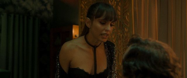 Melanie Olivares sexy, Maria Leon sexy, Aixa Villagran nude, Gisela Arnao nude, Pilar Castro sexy – More the Merrier (Donde caben dos) (2021)