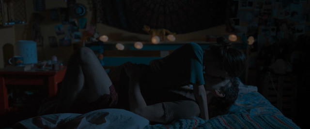 Melanie Olivares sexy, Maria Leon sexy, Aixa Villagran nude, Gisela Arnao nude, Pilar Castro sexy – More the Merrier (Donde caben dos) (2021)