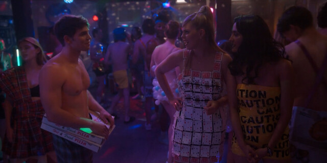 Renee Rapp sexy, Midori Francis sexy, Alyah Chanelle Scott sexy – The Sex Lives of College Girls s01e09-10 (2021)