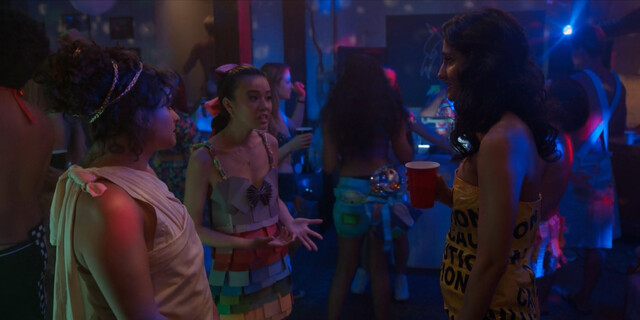 Renee Rapp sexy, Midori Francis sexy, Alyah Chanelle Scott sexy – The Sex Lives of College Girls s01e09-10 (2021)