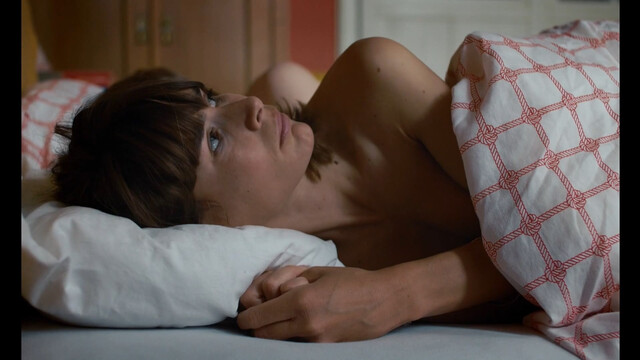 Lea Draeger nude, Dagna Litzenberger-Vinet nude – Das Madchen und die Spinne (2021)