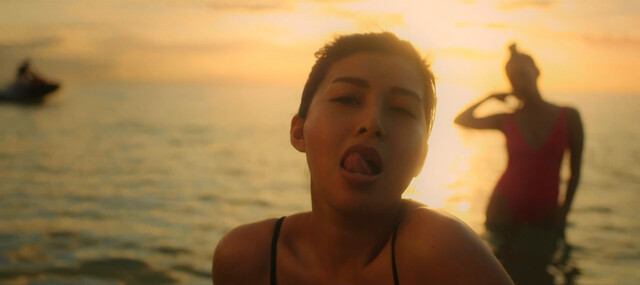 Beauty Gonzalez sexy, Isabelle Daza sexy, Analyn Barro sexy – Izla (2021)