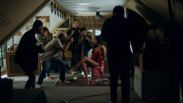 Sarah Patricia Gill sexy, Emma Ribbot sexy – Sitsit (2020)