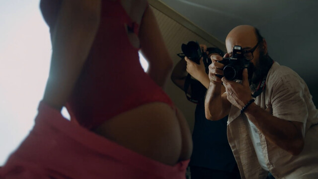 Sarah Patricia Gill sexy, Emma Ribbot sexy – Sitsit (2020)