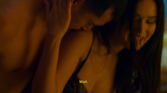 Sarah Patricia Gill sexy, Emma Ribbot sexy – Sitsit (2020)