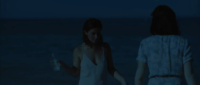 Andi Eigenmann sexy, Arci Munoz sexy, Bela Padilla sexy, Yassi Pressman sexy – Camp Sawi (2016)