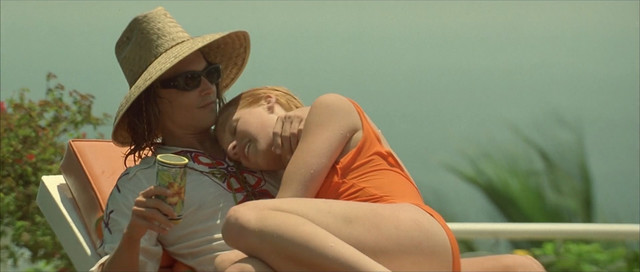 Franka Potente sexy, Monet Mazur sexy, Lola Glaudini sexy, Jennifer Gimenez sexy, Jaime King sexy – Blow (2001)
