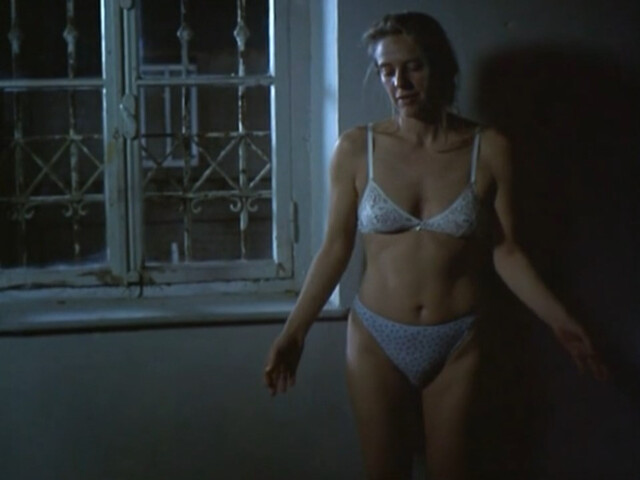 Dafna Rechter nude, Assi Levy nude – Urban Feel - Kesher Ir (1999)