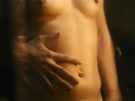 Marie Leuenberger nude, Jella Haase sexy – Bis wir tot sind oder frei (2020)
