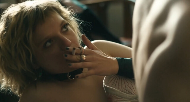 Marie Leuenberger nude, Jella Haase sexy – Bis wir tot sind oder frei (2020)