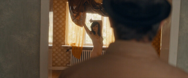Hanna Plaß nude, Jeanette Hain nude, Sinje Irslinger sexy – Faking Hitler s01e03-04 (2021)