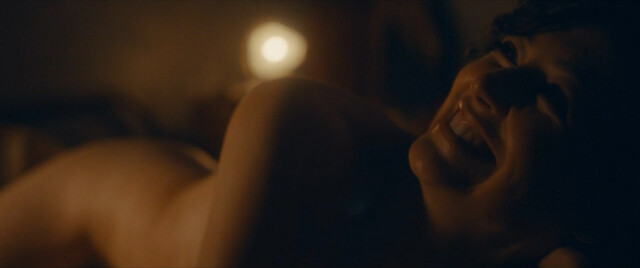 Hanna Plaß nude, Jeanette Hain nude, Sinje Irslinger sexy – Faking Hitler s01e03-04 (2021)