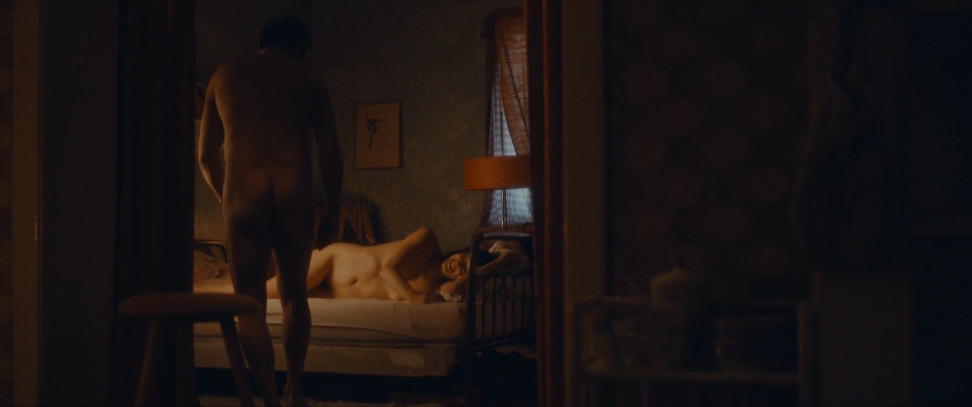 Hanna Plaß nude, Jeanette Hain nude, Sinje Irslinger sexy – Faking Hitler s01e03-04 (2021)