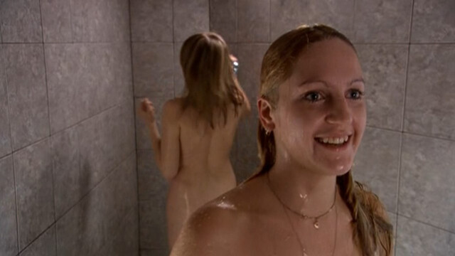 Anna Kazyuchits nude, Elena Polyakova nude – My umrem vmeste (2004)