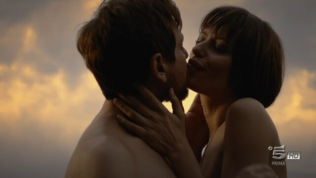 Claudia Pandolfi nude, Erika Aurora nude – Il tredicesimo apostolo - La rivelazione s02e08 (2014)