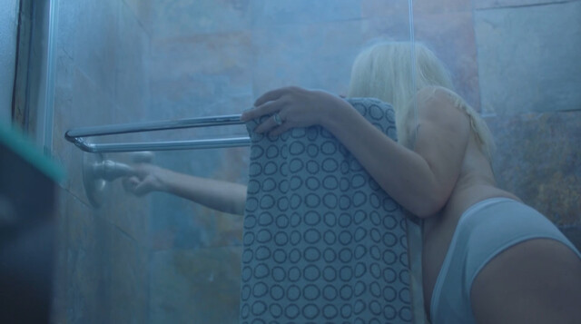 Murisa Harba sexy, Charlotte Beckett sexy – The Shattering (Morok) (2021)