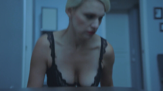 Murisa Harba sexy, Charlotte Beckett sexy – The Shattering (Morok) (2021)