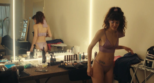 Ana Rujas nude, Sarah Benavente nude, Clara Sans sexy – Cardo s01e04-05 (2021)