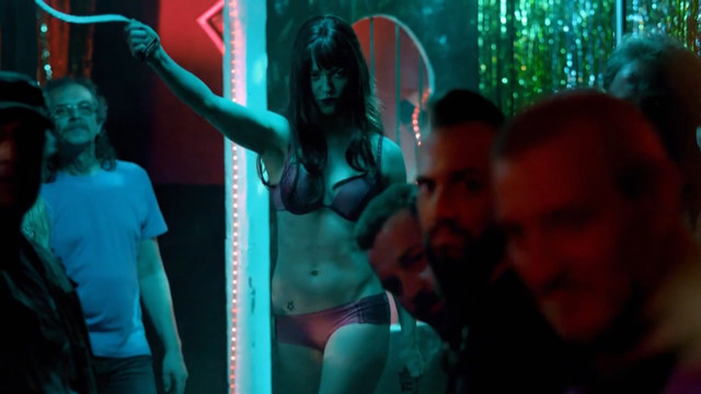 Lisa Wagner sexy, Lotta Doll sexy – Vorstadtrocker (2015)