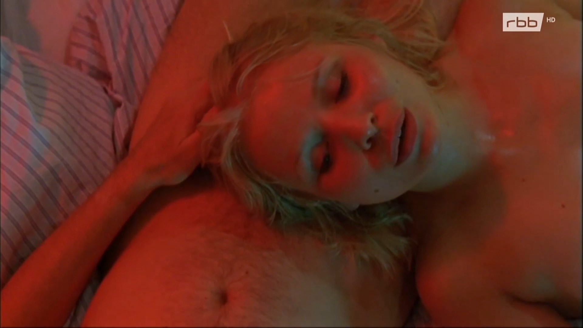 Marie Baumer sexy, Stephanie Schonfeld nude, Lilly Marie Tschortner nude – Haus und Kind (2009)
