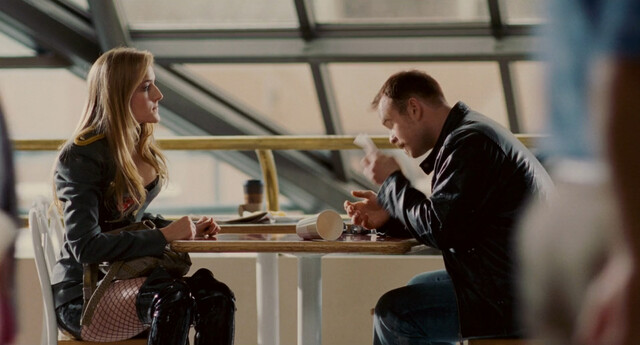 Leelee Sobieski sexy, Tricia Helfer sexy – Walk All Over Me (2007)