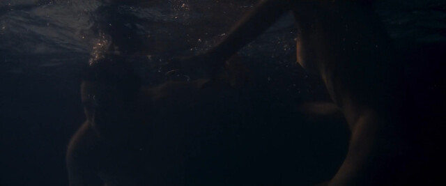 Begona Vargas nude, Catalina Sopelana nude – Las leyes de la frontera (2021)