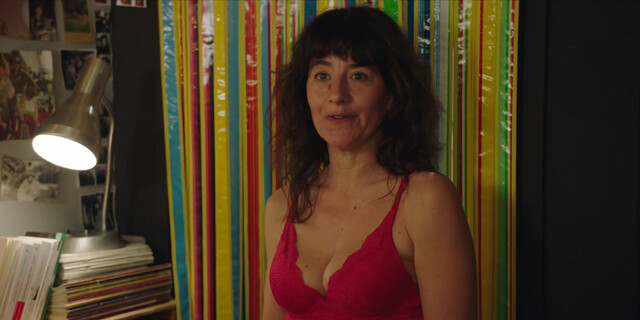 Romane Bohringer nude, Monica Bellucci sexy – L'amour flou s01у02-09 (2021)