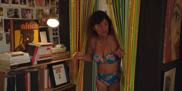 Romane Bohringer nude, Monica Bellucci sexy – L'amour flou s01у02-09 (2021)