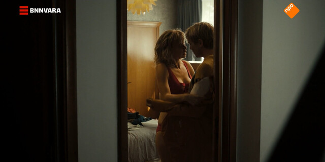 Ruth Becquart nude, Halina Reijn sexy, Carice van Houten sexy, Maaike Neuville sexy – Red Light s01e01-10 (2020)