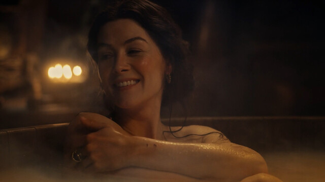 Rosamund Pike sexy, Madeleine Madden sexy – The Wheel of Time s01e01 (2021)