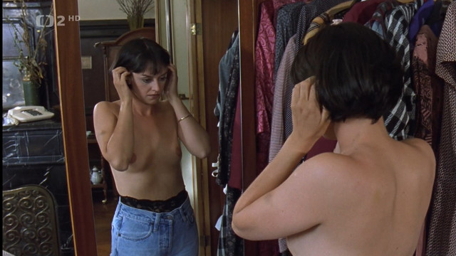 Tereza Brodska nude, Dana Polakova nude – Dvojrole (1999)