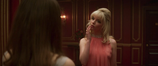 Thomasin McKenzie sexy, Anya Taylor-Joy sexy – Last Night in Soho (2021)