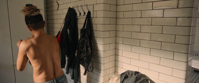 Halle Berry nude, Sheila Atim nude, Valentina Shevchenko sexy – Bruised (2020)