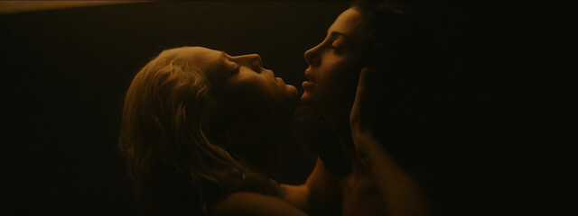 Vera Panfilova nude, Alena Mihailova nude, Zepyur Brutyan nude – V kletke s02e07 (2021)