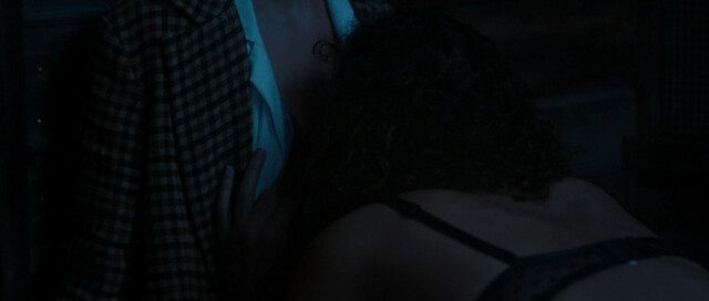 Gaelle Lebert nude, Tiphaine Daviot sexy– HP s02e03 (2021)