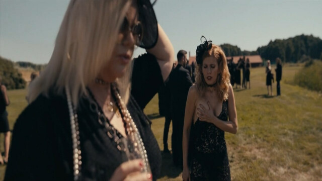 Paulina Galazka nude, Agnieszka Wielgosz nude, Silviakiss nude, Sandra Kubicka sexy – The End (2021)