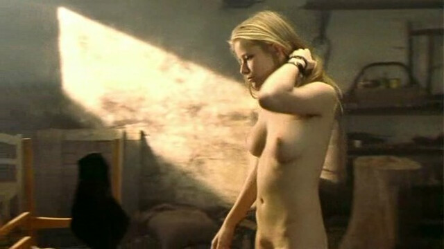 Susanne Bormann nude – Raus aus der Haut (1997)