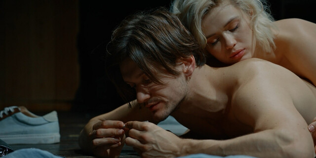 Eva Indenbaum nude, Anna Bogomolova nude – Struny s01e07-08 (2021)