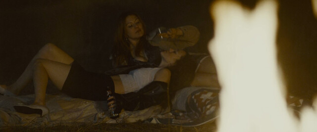 Amy Sloan nude, Heather Lind nude – A Single Shot (2013)