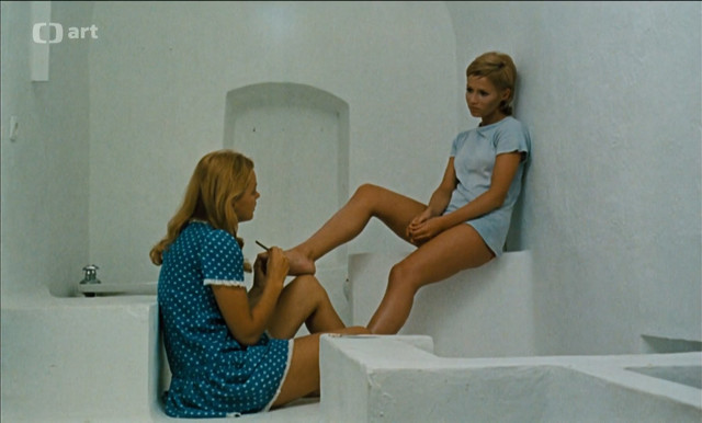 Jarmila Kolenicova nude, Catherine Jourdan nude, Lorraine Rainer nude – Eden a potom... (1970)
