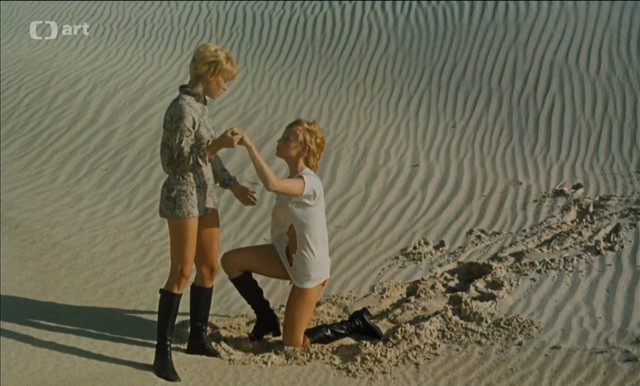 Jarmila Kolenicova nude, Catherine Jourdan nude, Lorraine Rainer nude – Eden a potom... (1970)