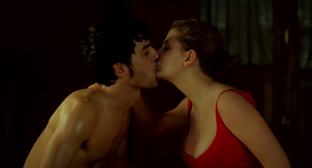Ana de Armas nude, Elena de Frutos nude, Miriam Giovanelli nude, Duna Jove nude, Marieta Orozco nude, Esmeralda Moya sexy – Sex, Party and Lies (Mentiras y gordas) (2009)
