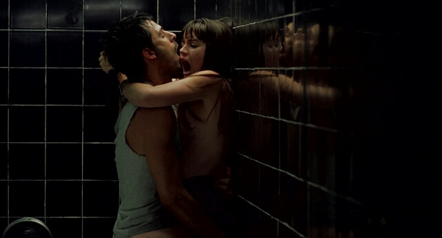 Ana de Armas nude, Elena de Frutos nude, Miriam Giovanelli nude, Duna Jove nude, Marieta Orozco nude, Esmeralda Moya sexy – Sex, Party and Lies (Mentiras y gordas) (2009)